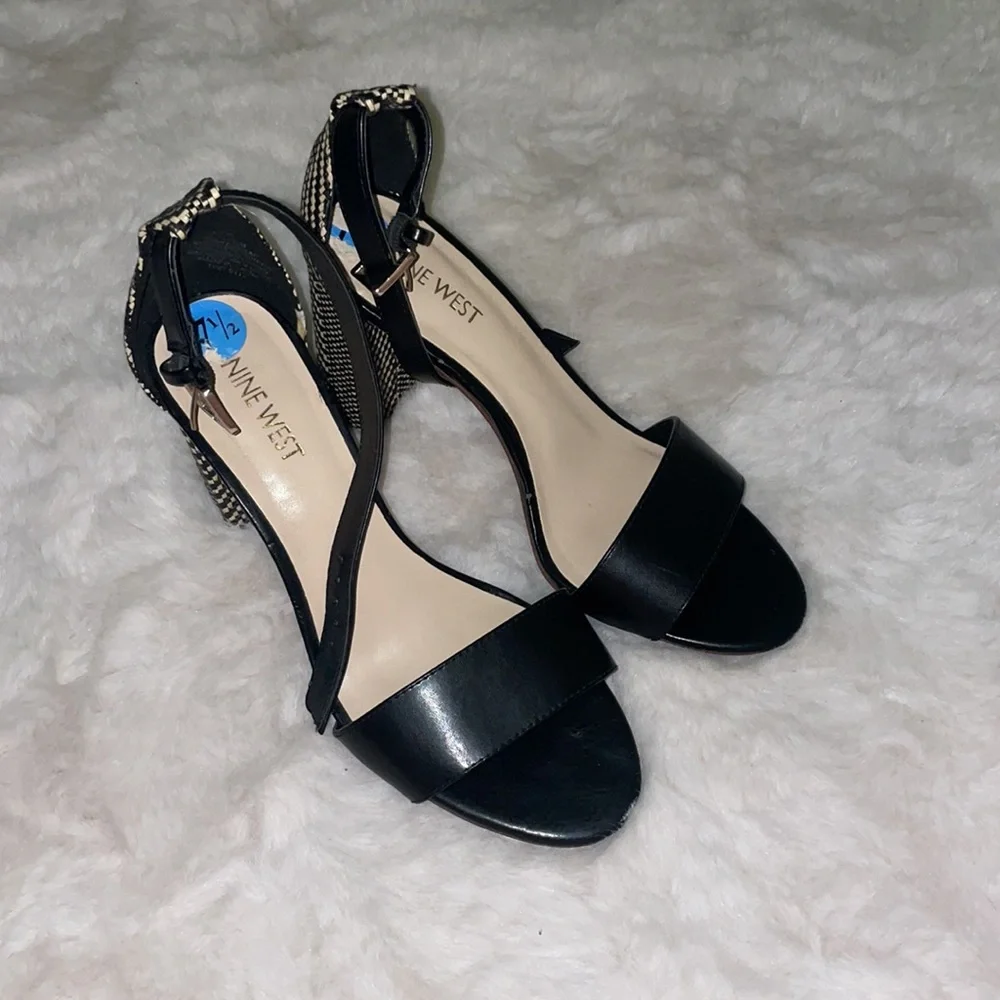 Heels - Picture 3 of 5